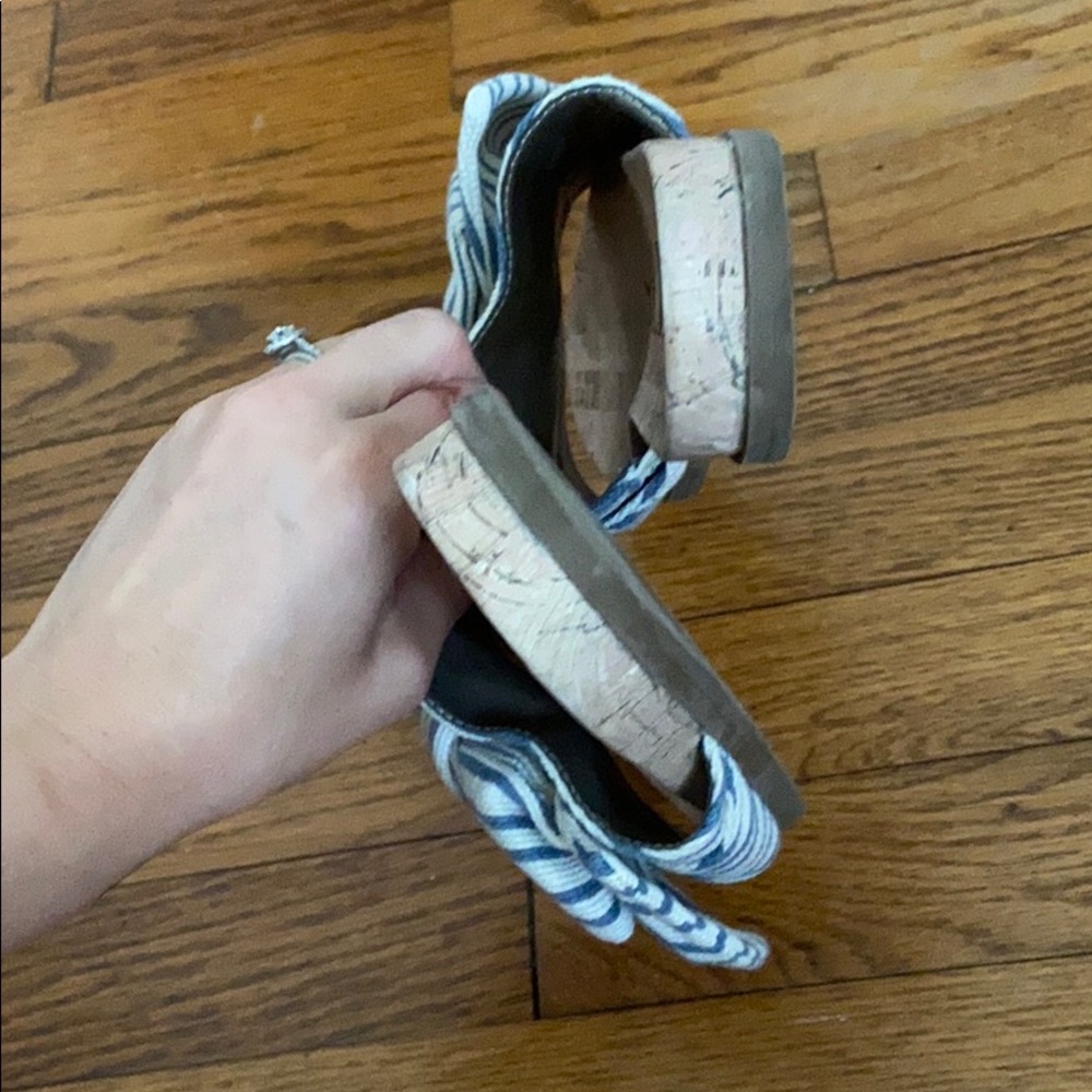 Sandals - Picture 4 of 5